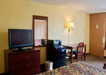 Rodeway Inn Monroe hotel thumbnail 4