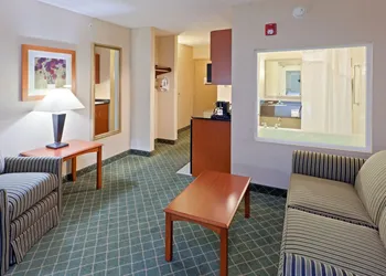 Holiday Inn Express & Suites Kent - University Area by IHG hotel thumbnail 6