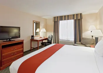 Holiday Inn Express & Suites Kent - University Area by IHG hotel thumbnail 8