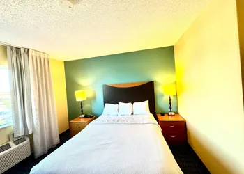 Country Inn & Suites by Radisson, Bismarck-Mandan hotel thumbnail 7