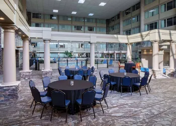 Wyndham Garden Westlake hotel thumbnail 7