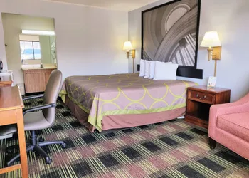 Sprucewood Inn hotel thumbnail 6