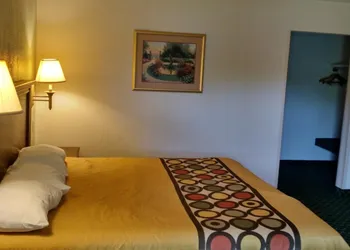 Sprucewood Inn hotel thumbnail 7