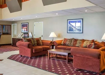 Howard Johnson by Wyndham Columbus State Fairgrounds I-71 hotel thumbnail 2