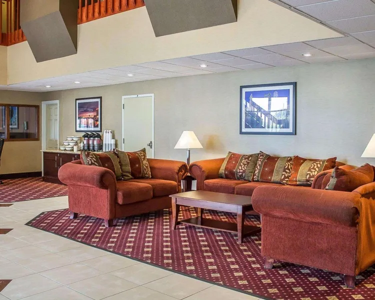 Howard Johnson by Wyndham Columbus State Fairgrounds I-71 hotel detail image 2