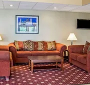 Howard Johnson by Wyndham Columbus State Fairgrounds I-71 hotel detail image 3
