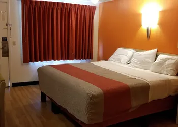 FairBridge Inn Express London hotel thumbnail 8