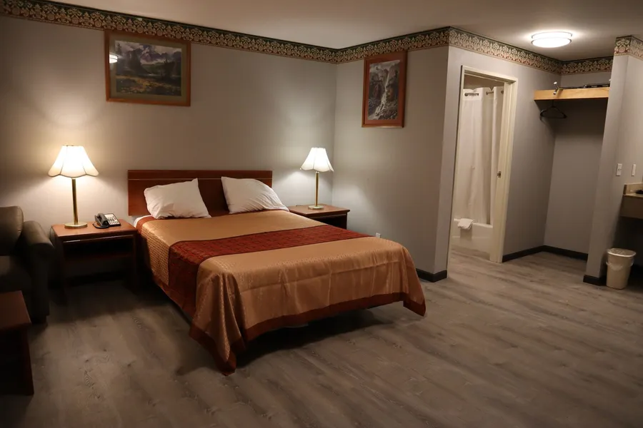 Express Inn & Suites hotel detail image 6