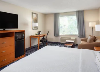 Fairfield Inn & Suites by Marriott Beaverton hotel thumbnail 7