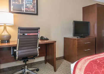 Comfort Suites Mason near Kings Island hotel thumbnail 6