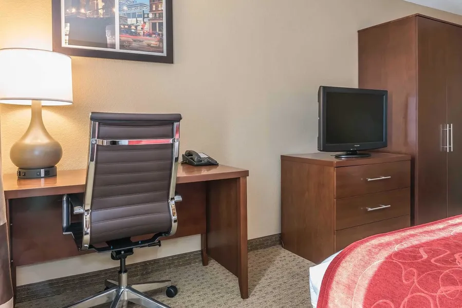 Comfort Suites Mason near Kings Island hotel detail image 6