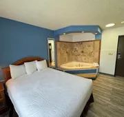 South Ridge Inn hotel detail image 4