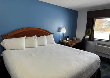 South Ridge Inn hotel thumbnail 6