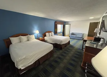 South Ridge Inn hotel thumbnail 7