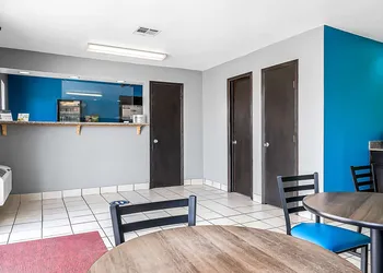 SureStay Hotel by Best Western Oklahoma City West hotel thumbnail 2
