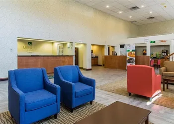 OYO Greenridge Hotel hotel thumbnail 2