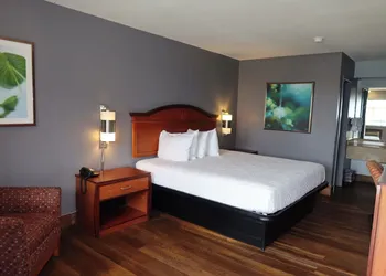 Americas Best Value Inn & Suites Yukon Oklahoma City hotel thumbnail 7