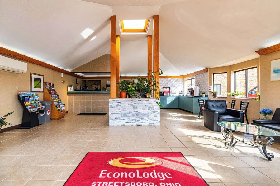 Econo Lodge Cleveland Southeast - Kent hotel detail image 2