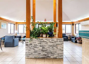 Econo Lodge Cleveland Southeast - Kent hotel thumbnail 4