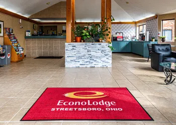 Econo Lodge Cleveland Southeast - Kent hotel thumbnail 8