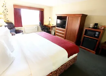 AmericInn by Wyndham McAlester hotel thumbnail 4