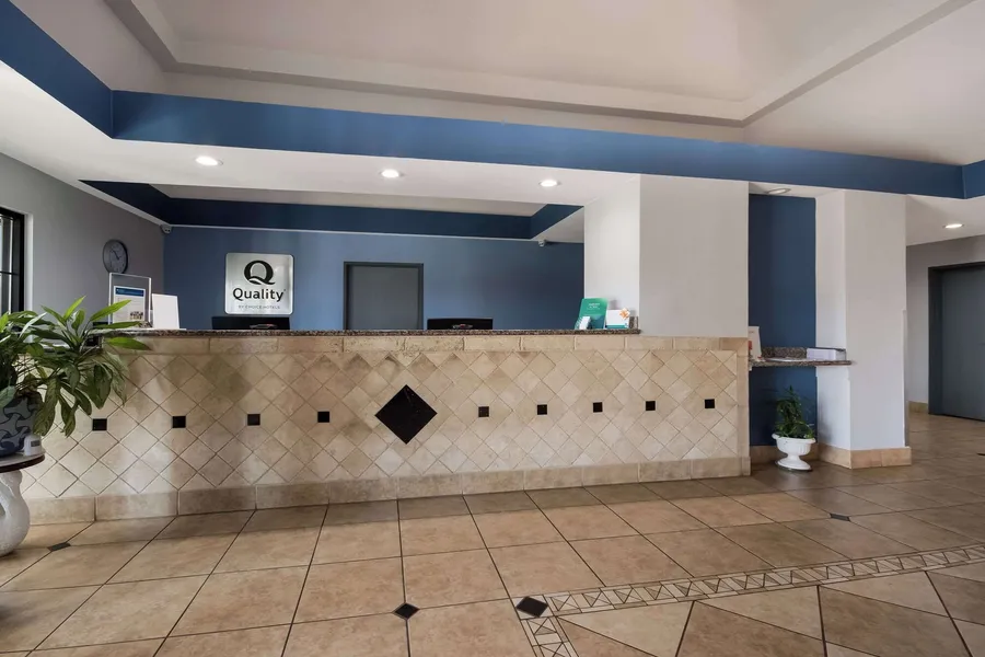 Quality Inn & Suites Oklahoma City North hotel detail image 2
