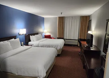 Quality Inn & Suites Oklahoma City North hotel thumbnail 7