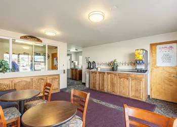 Americas Best Value Inn Burns hotel thumbnail 4