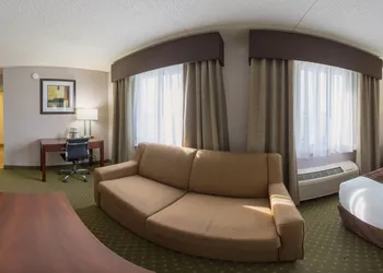 Quality Inn & Suites Clackamas – Portland hotel thumbnail 6