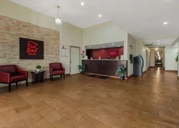 Red Roof Inn New Stanton hotel thumbnail 2