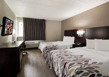 Red Roof Inn New Stanton hotel thumbnail 4