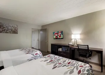 Red Roof Inn New Stanton hotel thumbnail 5