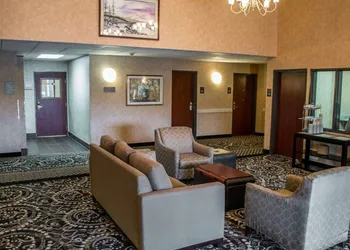 Comfort Suites Portland Southwest hotel thumbnail 5