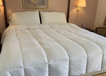 Red Carpet Inn hotel thumbnail 6