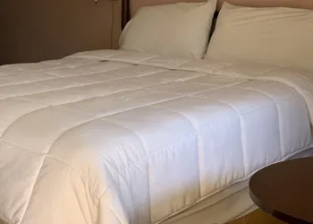 Red Carpet Inn hotel thumbnail 8