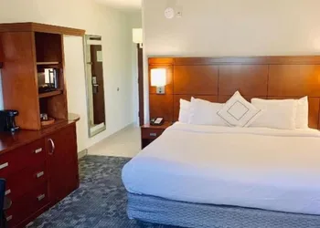 Courtyard by Marriott Myrtle Beach Barefoot Landing hotel thumbnail 3