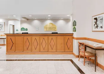 Wingate by Wyndham - York hotel thumbnail 2
