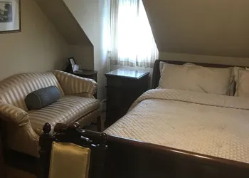 Edgewood Manor hotel thumbnail 4
