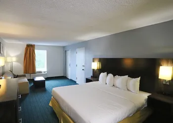 Greenville Inn and Suites hotel thumbnail 3