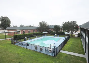 Greenville Inn and Suites hotel thumbnail 7