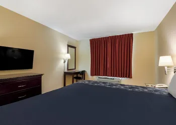 Knights Inn Philadelphia hotel thumbnail 8