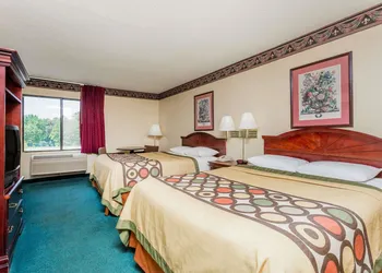 Super 8 by Wyndham Piedmont Greenville Area hotel thumbnail 4