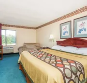 Super 8 by Wyndham Piedmont Greenville Area hotel detail image 7