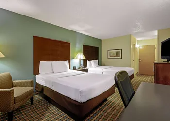 La Quinta Inn by Wyndham Columbia SE / Fort Jackson hotel thumbnail 7