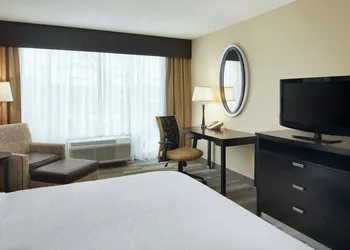 Holiday Inn Express I-26 & Us 29 At Westgate Mall by IHG hotel thumbnail 4