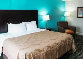 Quality Inn Crossville Near Cumberland Mountain State Park hotel thumbnail 8