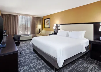 Crowne Plaza Hotel Greenville-I-385-Roper Mtn Rd by IHG hotel thumbnail 6