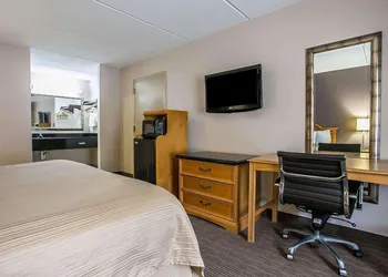 Quality Inn Hartsville hotel thumbnail 7