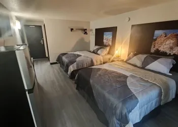 The Suite Inn hotel thumbnail 7