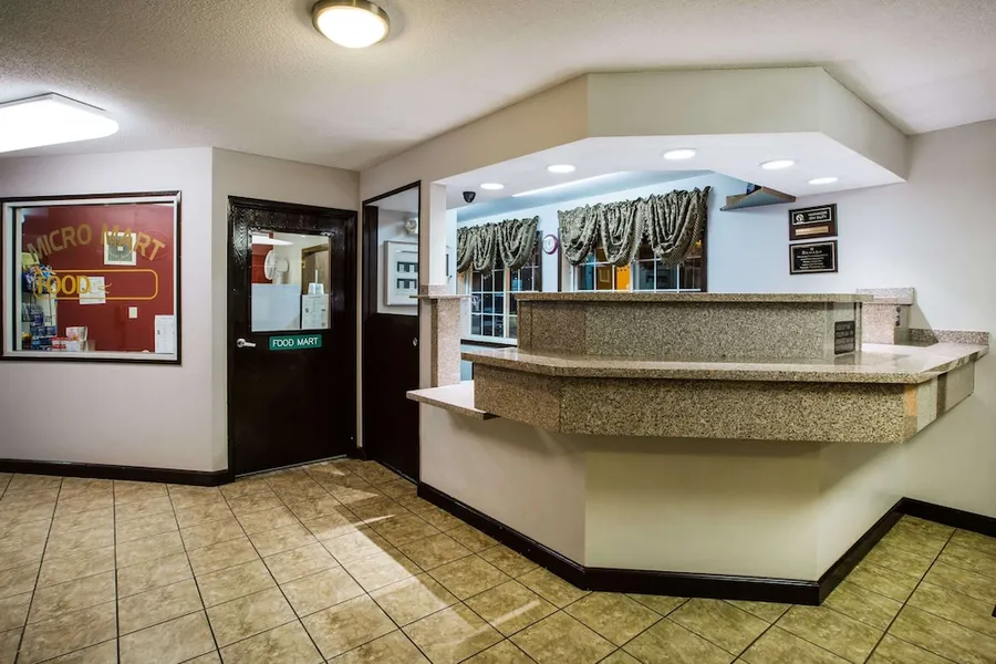Ramada by Wyndham Sioux Falls hotel detail image 2